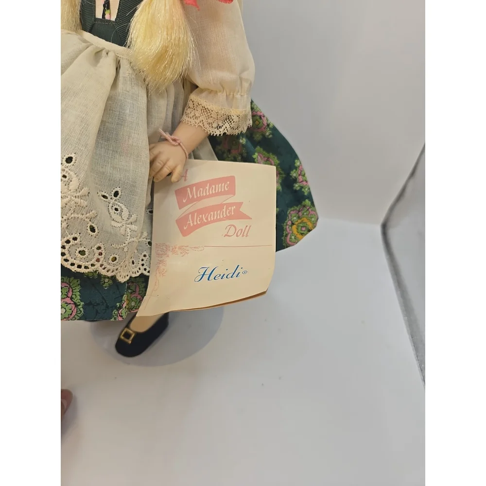 Madame Alexander Heidi‎ (1480) collectible doll in perfect condition